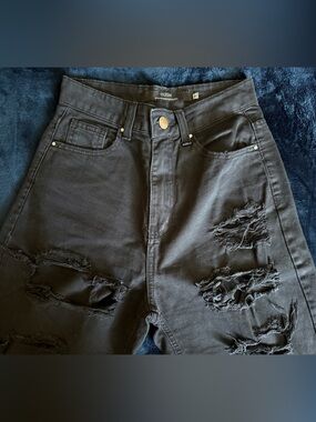Women’s Black Ripped Jeans